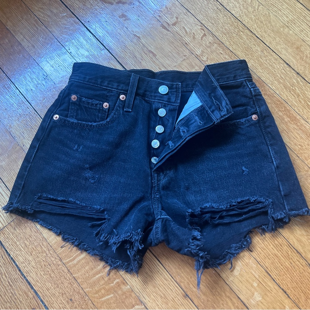 Brand New Levi’s Black Distressed High-Rise Denim Shorts
